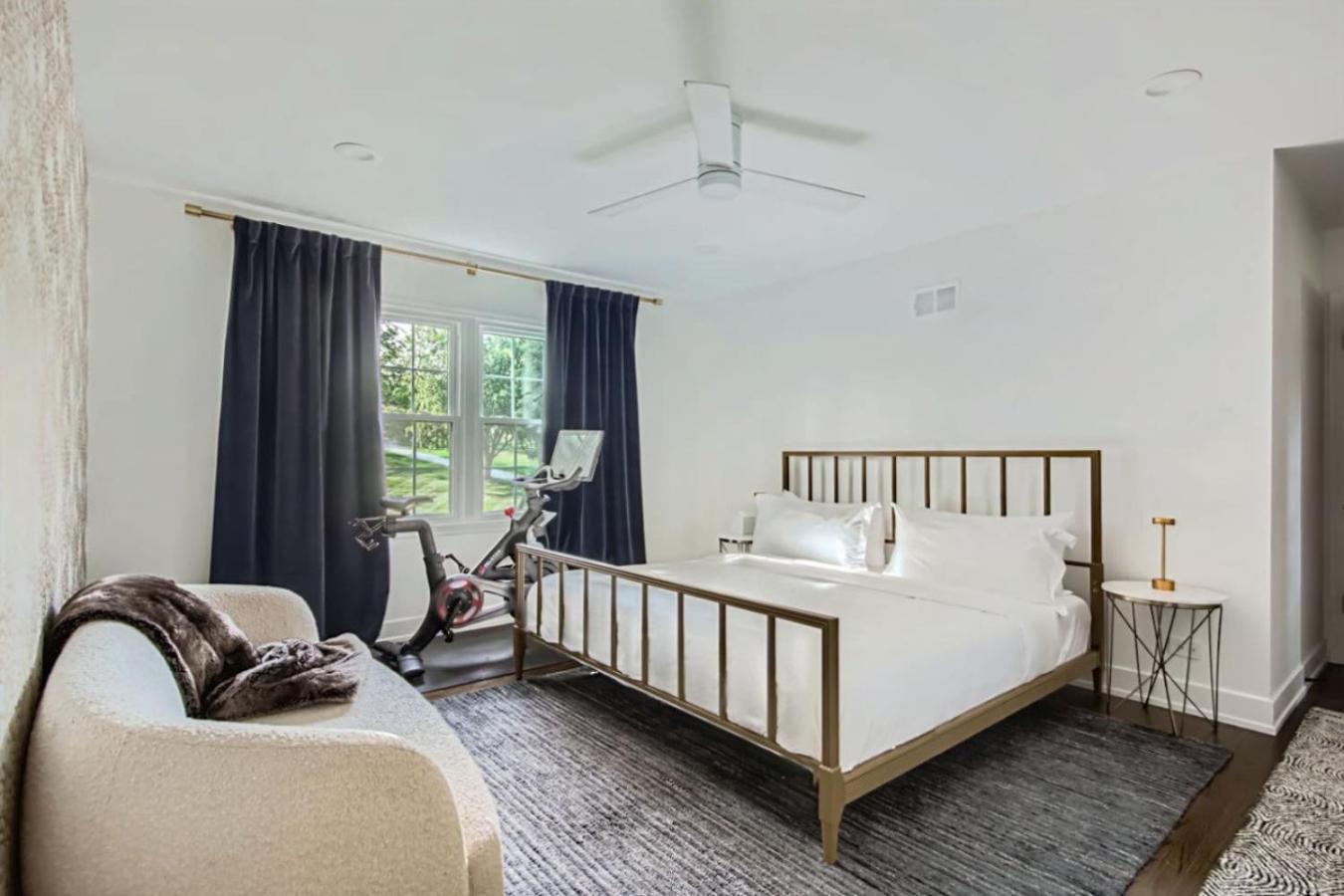 Spacious, Luxury Renovated Home With 4 Kings, Firepit Glen Ellyn Eksteriør billede